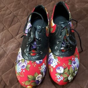 Flower tie up flats